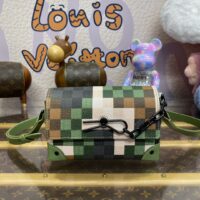 LOUIS VUITTON 루이비통 스티머 웨어러블 월릿 크로스백 M83172