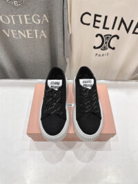 MIUMIU 미우미우 스니커즈 M504012