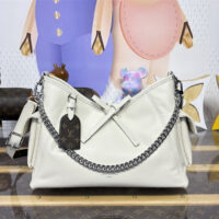 LOUIS VUITTON 루이비통 캐리올 카고 바이브 크로스백 M12919