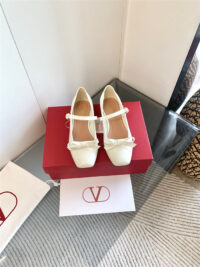 VALENTINO 발렌티노 플랫슈즈 2.5CM V504031