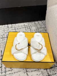 FENDI 펜디 슬리퍼 F504005