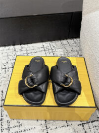 FENDI 펜디 슬리퍼 F504005