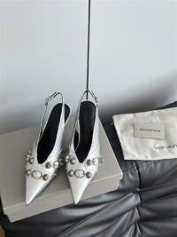 BALENCIAGA 발렌시아가 슬링백 7.0CM B504024