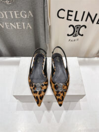 CELINE 셀린느 슬링백 C504010