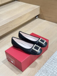 ROGER VIVIER 로저 비비에 플랫슈즈 RV504002