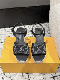 LOUIS VUITTON 루이비통 샌들힐 8.5CM LV505004