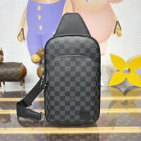 LOUIS VUITTON 루이비통 에비뉴 슬링백 M45302