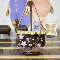 LOUIS VUITTON 루이비통 LV X TM 포쉐트 악세수아 숄더백  M13666