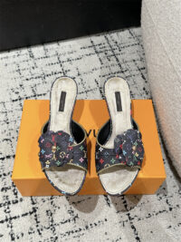LOUIS VUITTON 루이비통 샌들힐 LV505006