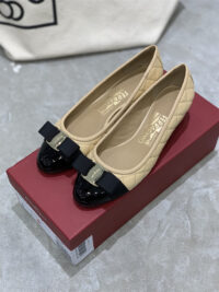 FERRAGAMO 페레가모 미들힐 F507004