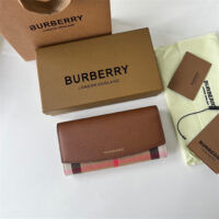 BURBERRY 버버리 장지갑 B191003