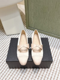 CHANEL 샤넬 미들힐 C60010